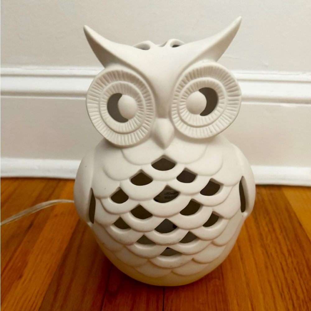 Crate & Kids Ceramic Owl Table Nightlight  Nursery Kids Chic Modern‎